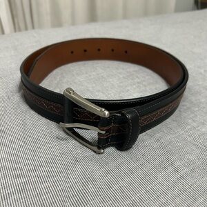 Johnston and Murphy Men’s Leather Belt Brown Black Silver Toned Buckle 40